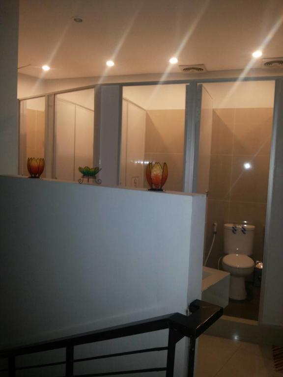 Qb Sleep Capsule Hotel Kuta Lombok Esterno foto
