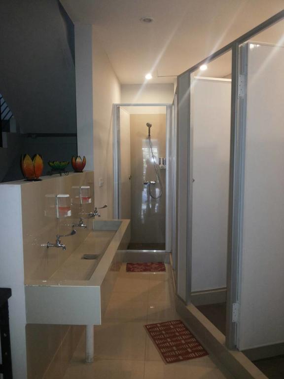 Qb Sleep Capsule Hotel Kuta Lombok Esterno foto