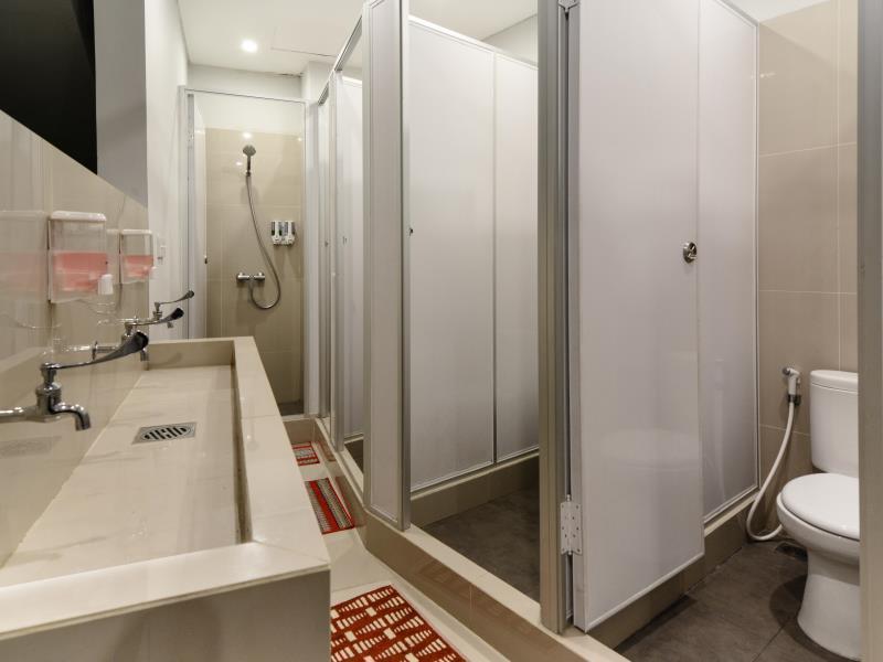 Qb Sleep Capsule Hotel Kuta Lombok Esterno foto