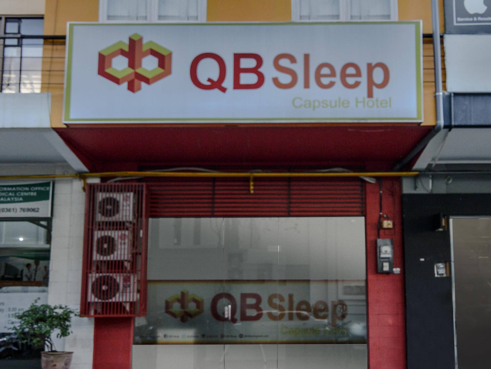 Qb Sleep Capsule Hotel Kuta Lombok Esterno foto